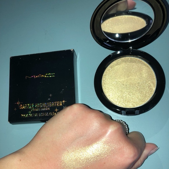 Mac Dazzle Highlighter - Picture 2 of 6